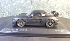 Porsche 718 Cayman GT4 zwart 1:43 Minichamps