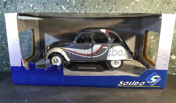 Citroen 2CV6 CHIC 1:18 Solido - 3