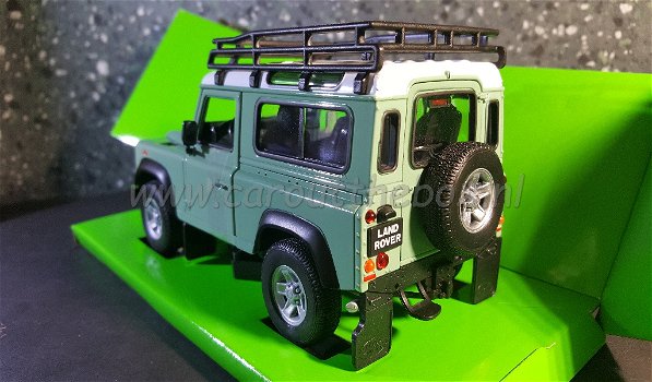 Land Rover Defender off road 1:24 Welly - 2