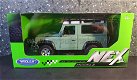 Land Rover Defender off road 1:24 Welly - 4 - Thumbnail