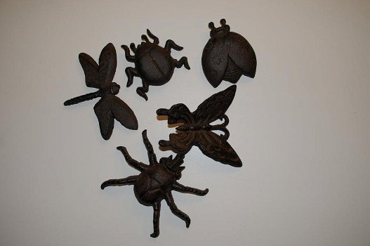 5 x insect gietijzer, wandornament , vlinder , lieveheerstbeest - 5