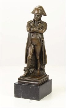 Een bronzen beeld van Napoleon , napolion , brons , beeld - 0