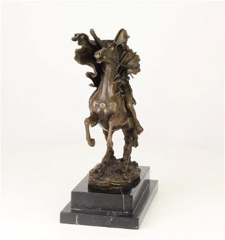 Een bronzen beeld van Napoleon op paard , brons , paard - 1