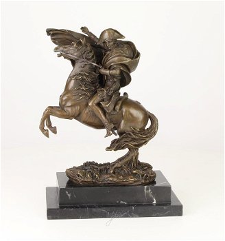 Een bronzen beeld van Napoleon op paard , brons , paard - 7