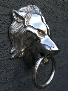 Mooie aluminium impressie volle leeuwenkop , leeuw , hoofd