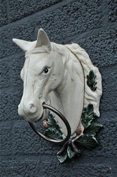 Paardenhoofd met ring, gietijzer , wit , paard , deco , tuin - 0