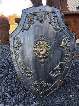 Prachtig metalen schild-messing-ornamenten , kasteel - 0