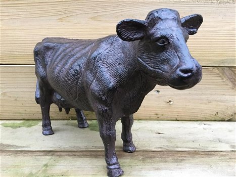 Sculptuur metalen grote koe, prachtig , koe , marmer - 1