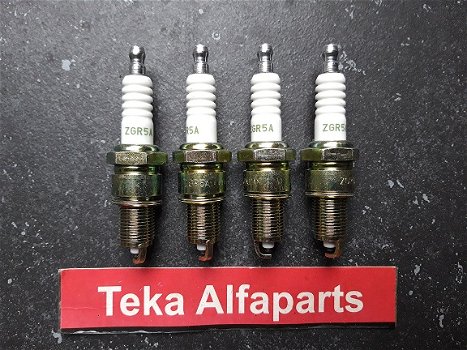 NGK No.15 V-Line ZGR5A Bougies Spark Plugs BMW - 1