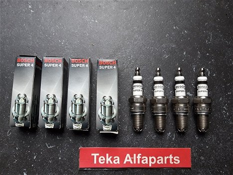 Bosch Super 4 Bougies Spark Plugs - 0