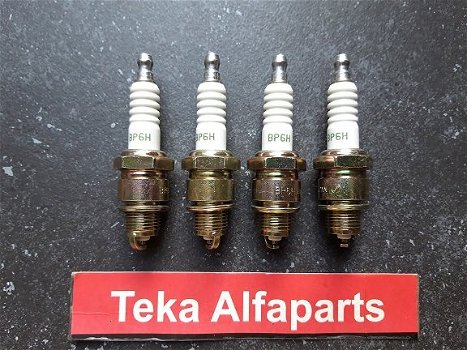 NGK No.18 V-Line BP6H Bougies Spark Plugs Volvo Skoda Renault Citroën - 1