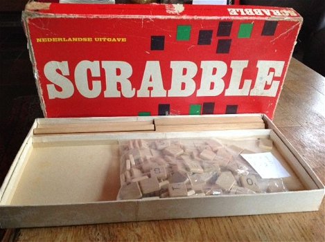 spel: SCRABBLE - mist, 1x K-H-J - 10,- - 0