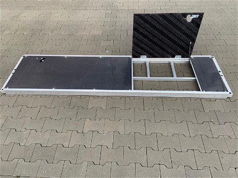 Type Plettac Aluminium Gevelsteiger 70m2 Platforms van 2,5 m Snelle levering - 4