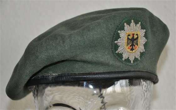 Duitse baret Federale politie, mobiele eenheid Duitsland - 0