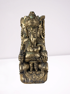 Decoratie van een figuur van boeddha en olifant