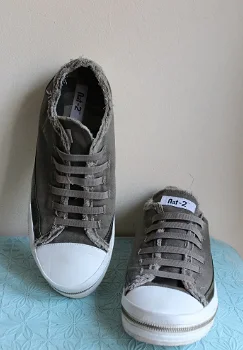 Nat-2 sneakers / slippers - maat 42/UK8 - 0