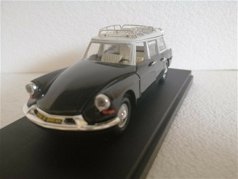 1:43 Rio 99 Citroën ID 19 Break 1958 zwart - 1