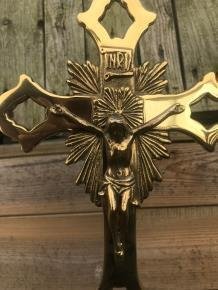 Een altaar-kruis gemaakt van messing, INRI,Here Jezus - 2