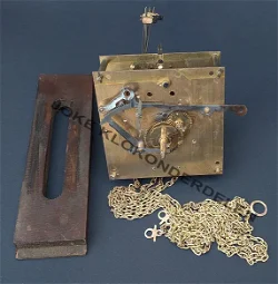 =Uurwerk = staande klok = G. Becker P 112 =47423