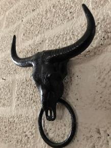 Gietijzeren bull skull met handdoek ring, zwart, fraai - 0