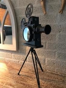 Een nostalgische en decoratieve klok-oude filmcamera - 1