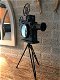 Een nostalgische en decoratieve klok-oude filmcamera - 1 - Thumbnail