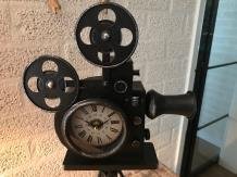 Een nostalgische en decoratieve klok-oude filmcamera - 4