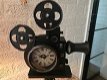 Een nostalgische en decoratieve klok-oude filmcamera - 4 - Thumbnail
