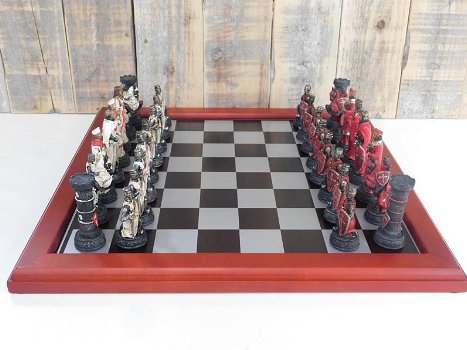 schaakspel met als thema, MEDIEVAL KNIGHTs, -schaakspel - 0