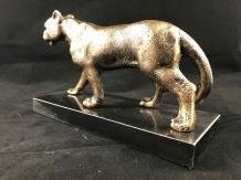 Een brons iron beeld sculptuur , een leeuwin.kado,beeld - 5