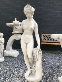 Vol stenen beeld van Venus met appel, tuin beeld - 7