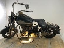 met de hand vervaardigd  Harley, shovel head model XL