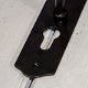 Deurgreep met sleutelgat, zwart gepoedercoat, handvat - 2 - Thumbnail