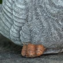 Fraai sculptuur van een vogeltje, stenen dierfiguur , mus - 4