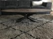 Robuuste ovale salontafel ,houten blad en ijzeren onderstel - 2 - Thumbnail