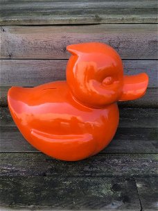 Forse eend als spaarpot Oranje ,  polystone eend ,oranje