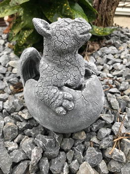 Stenen figuur dinosaurus Baby in het ei , Draak - 0