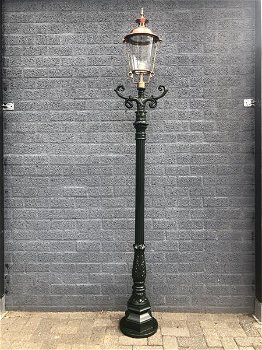 Buitenlamp, lantaarn, aluminium met koperen ronde kap, 240 . - 0