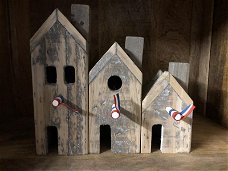Decoratieve huisjes , met de hand vervaardigd ,vogelhuis