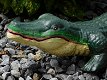 Gietijzeren beeld van een krokodil, in kleur, tuinbeeld - 1 - Thumbnail