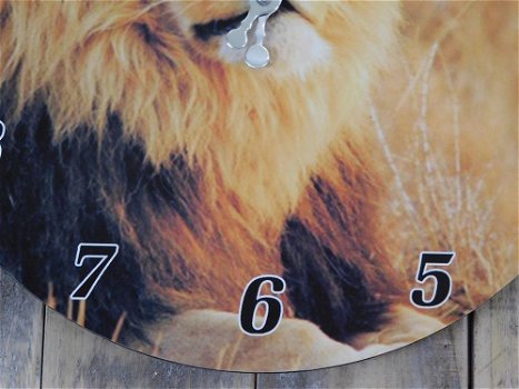 Klokn Leeuw , gemaakt van hout,leeuw ,kado,wandklok - 1