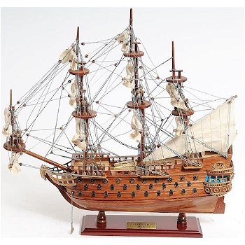 met de hand vervaardigd houten oorlogschip,De BATAVIA - 1