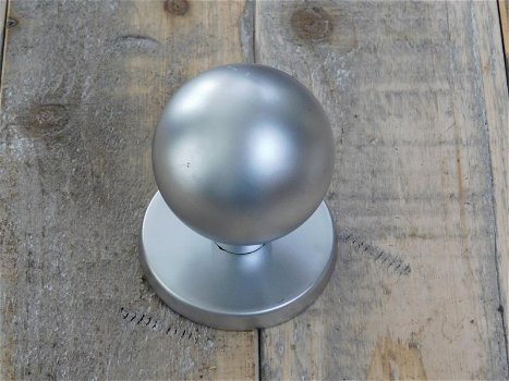 Vaste deurknop in geborsteld nikkel , deurknop ,knop - 4