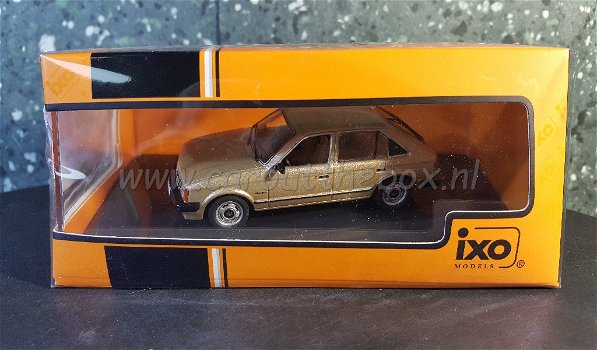 Opel Kadett D 1981 beige 1/43 Ixo V645 - 3