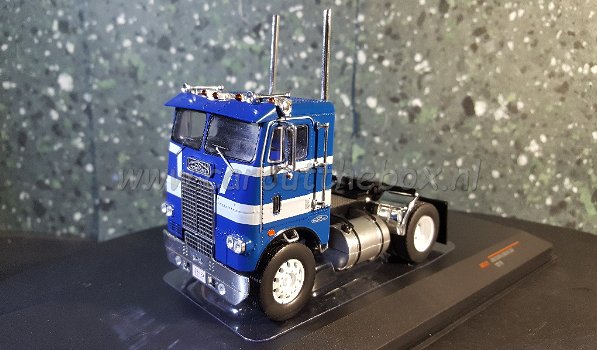 Freightliner COE blauw 1976 1/43 Ixo V663 - 1