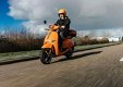 Nieuwe oranje e-scooter - nieuwprijs: €4763 - 4 - Thumbnail