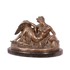 Een bronzen beeld,sculptuur ,LEDA AND THE SWAN ,zwaan