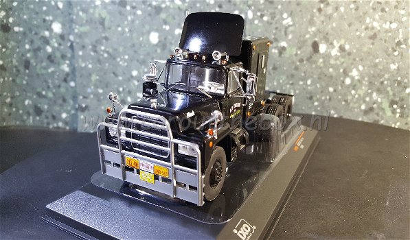 Mack R Series RUBBER DUCK zwart 1/43 Ixo V683 - 1