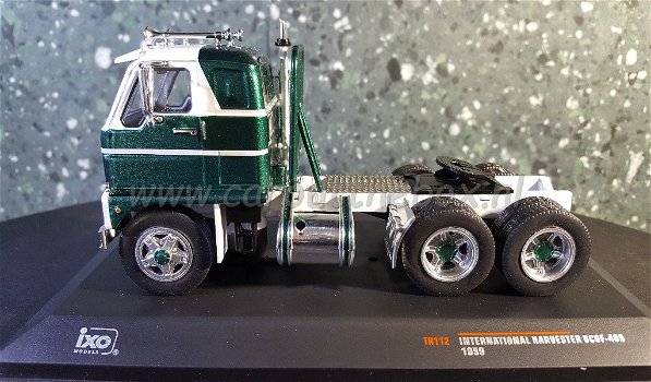 International Harvester DCOF-405 groen 1/43 Ixo V684 - 0