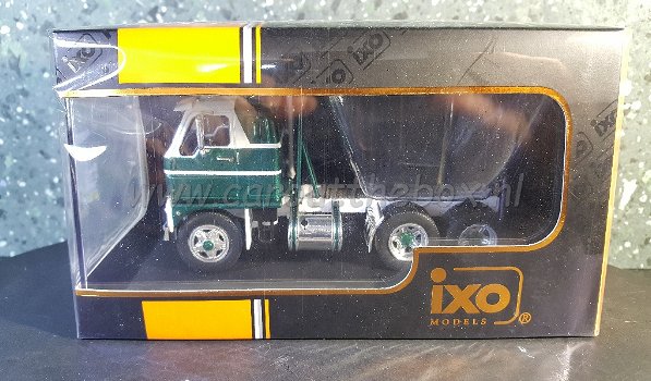 International Harvester DCOF-405 groen 1/43 Ixo V684 - 3